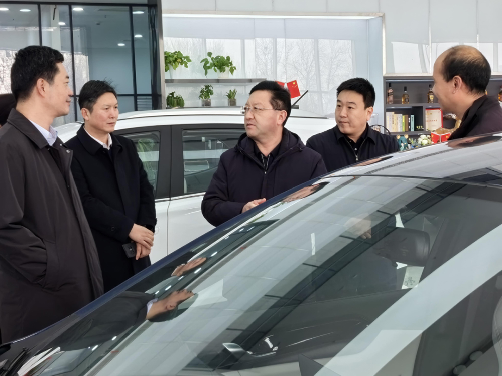 市政府國資委黨委書記、主任劉國勤帶隊到橋西汽車園、新華汽車園、工業(yè)遺址公園項目調(diào)研