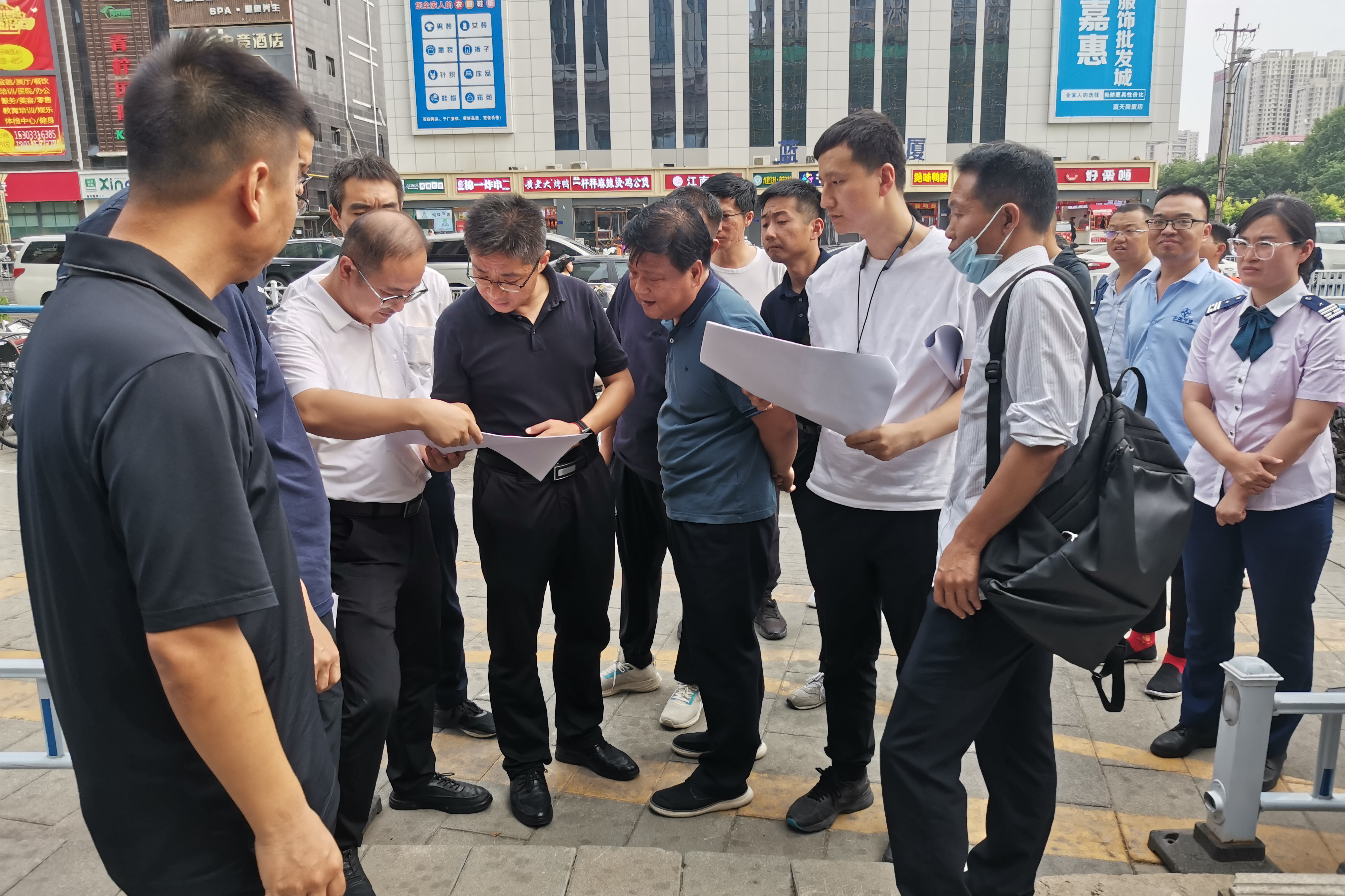 市軌道辦、市軌道集團聯(lián)合開展地鐵保護區(qū)安全督導檢查